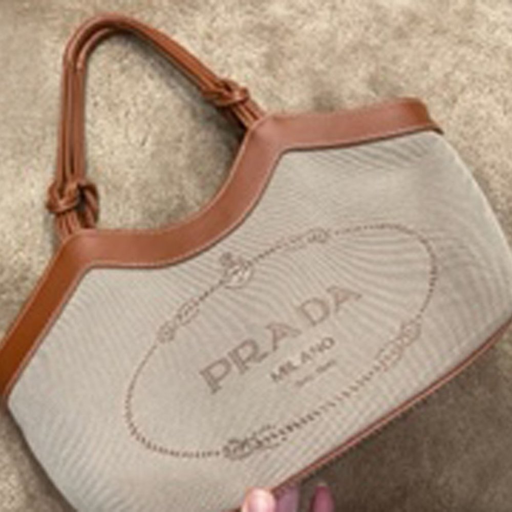 Ladies' Taupe Purse, Contrast Leather Trim, Double Handle, 4 Pockets, Perfect!